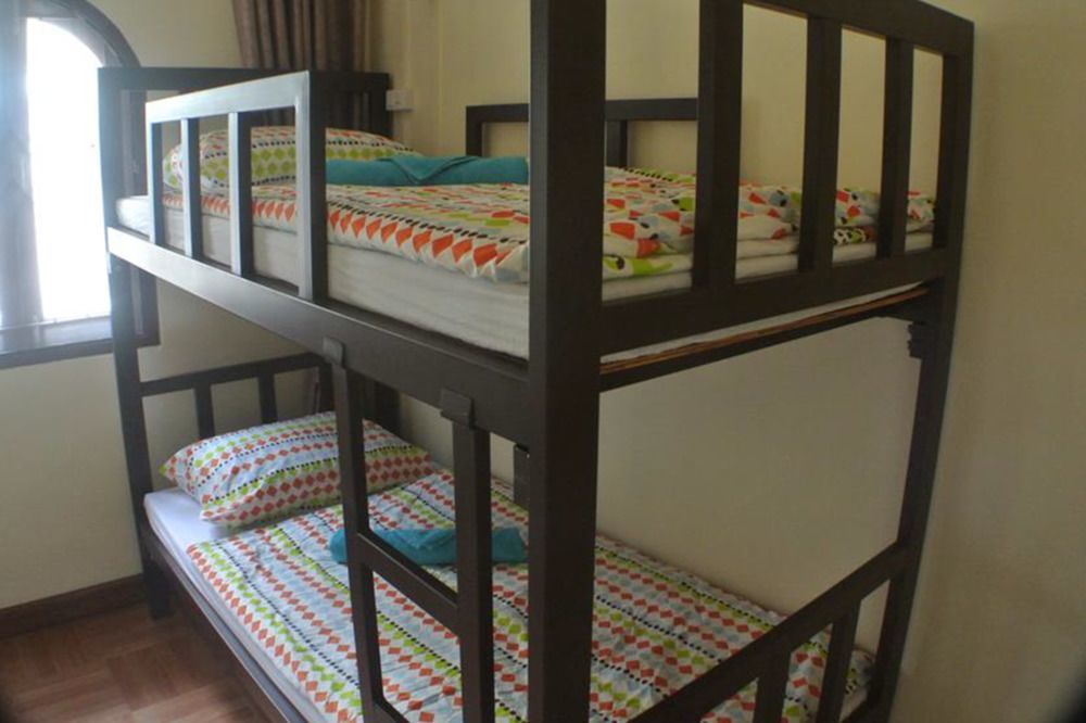Bed Dee Time Hostel Bangkok Exteriör bild