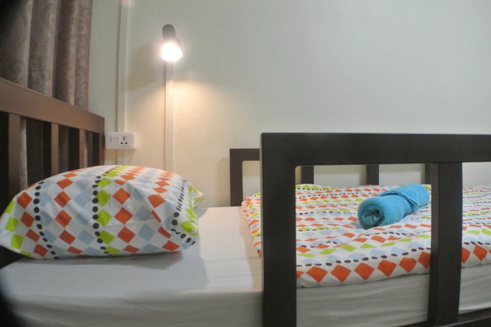Bed Dee Time Hostel Bangkok Exteriör bild